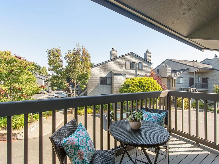 25 Cypress Pl — Photo 8