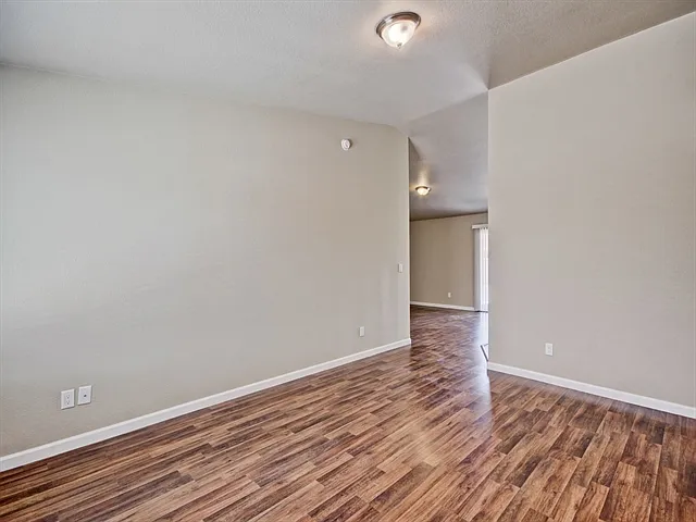 10930 W Montecito Ave — Photo 7