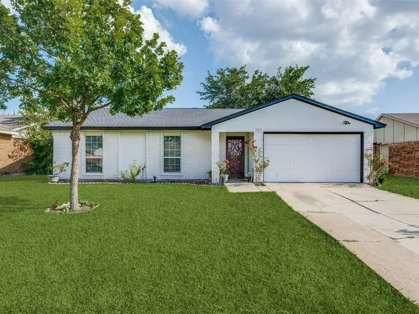 5569 Ragan Dr, The Colony, TX 75056