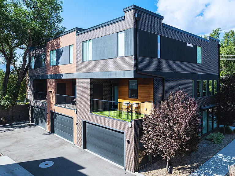 Peak Exterior-3