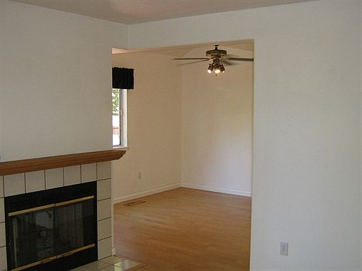 4th image of 827 Chardonnay Cir