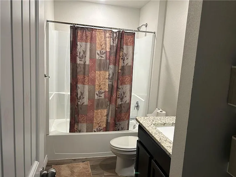7825 Salais Dr — Photo 11