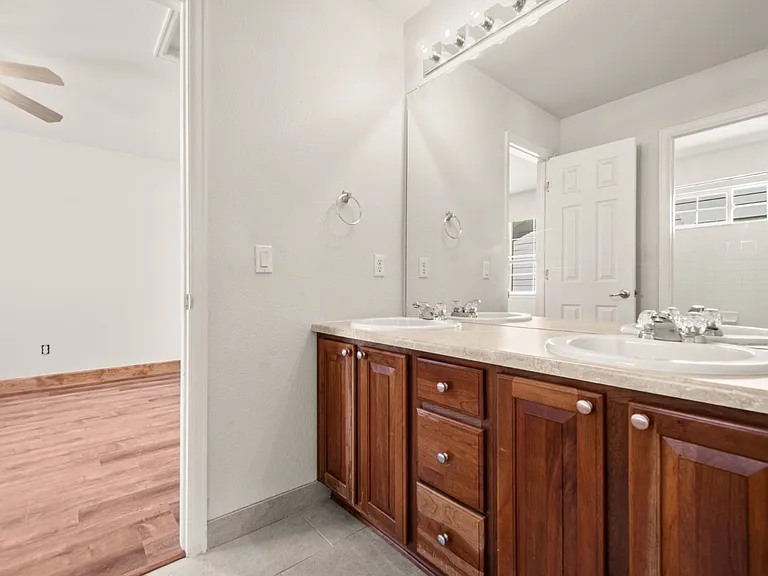 20981 E Hampden Pl — Photo 23