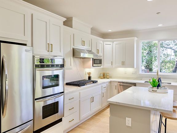 5th image of 26 Torrey Oaks Ct