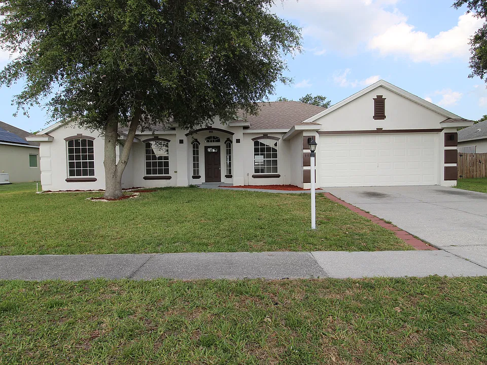 959 Pine Walk Ct NE