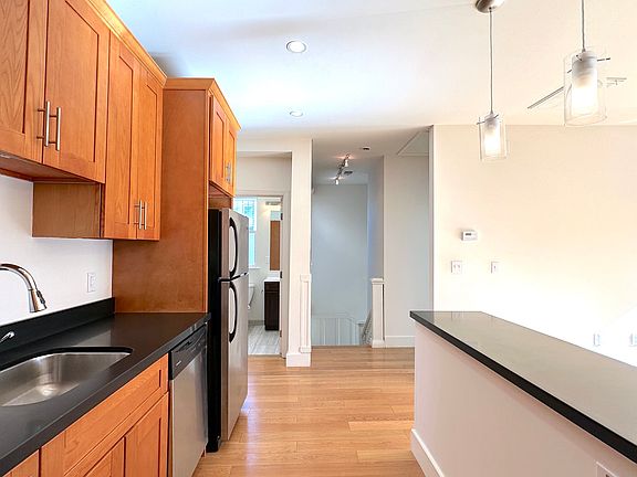 2nd image of 2334 Geary Blvd