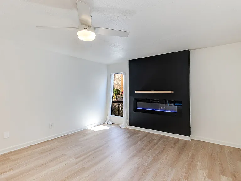 4950 N Miller Rd #116 — Photo 11