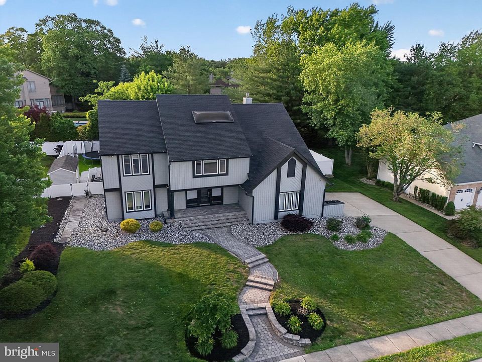 1st image of 29 Callison Ln