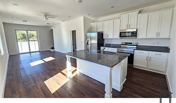 3602 Temple St #1 — Photo 7