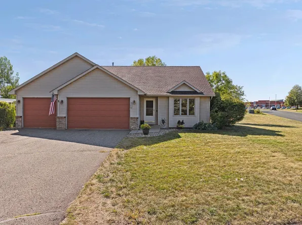 2700 Galway Ct, Hudson, WI 54016