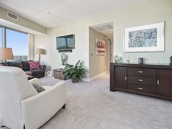 5th image of 335 Bridge St NW APT 807