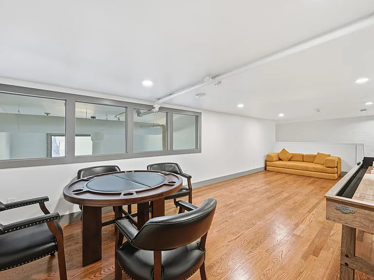 Building's Lounge