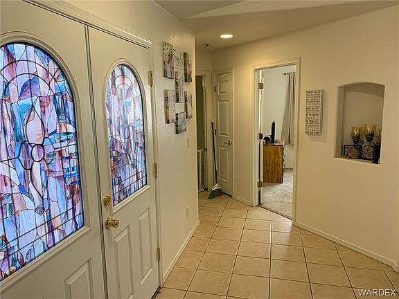 5th image of 1906 E Emerald Lake Dr