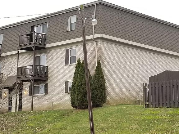 3rd image of 2007 Fairmont Ct