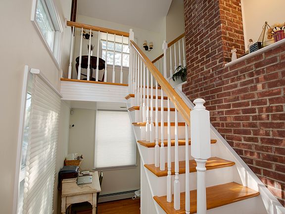 3rd image of 40 Harvard Ave