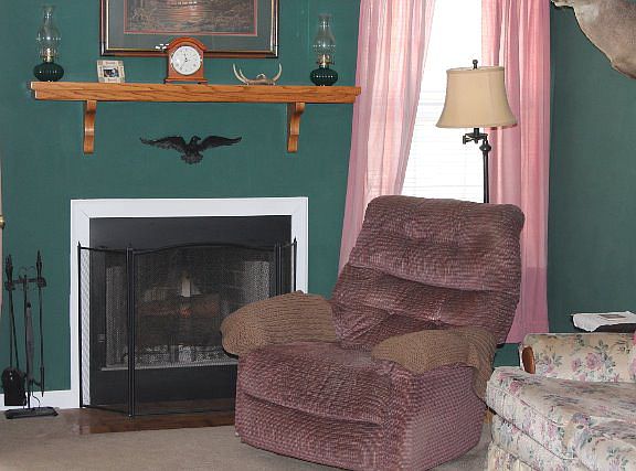 4th image of 766 Acorn Dr