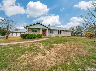 14010 Oz Way Dr, Saint Hedwig, TX 78152
