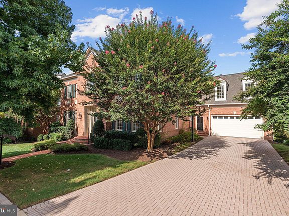 2nd image of 3816 Village Park Dr