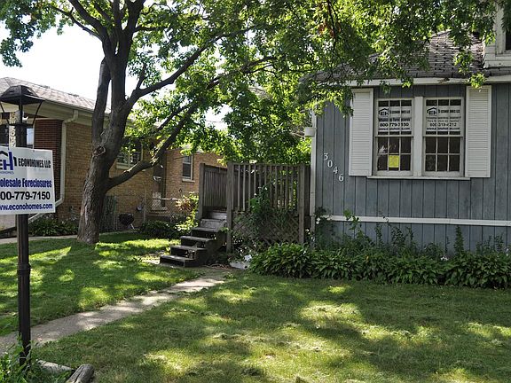 2nd image of 3046 Lincoln St