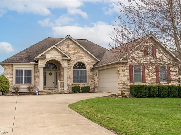 742 Homestead Pointe Dr, Orrville, OH 44667