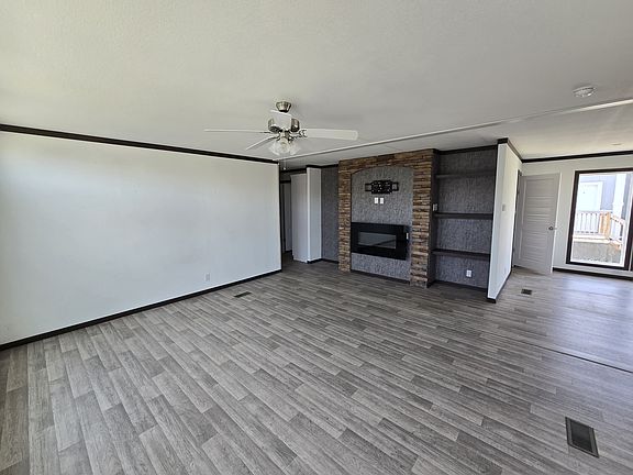 3rd image of 257 Pineland Ave #153