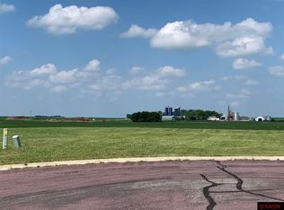 309 Saint Andrews Ct, Mapleton, MN 56065