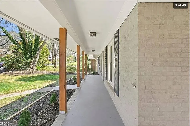 4 bed, 2.0 bath, 2012 sqft, $3,000 — Photo 3