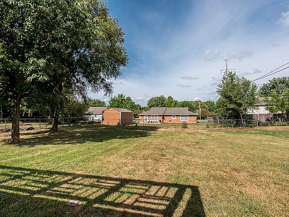 4th image of 1180 S Greenwood Park