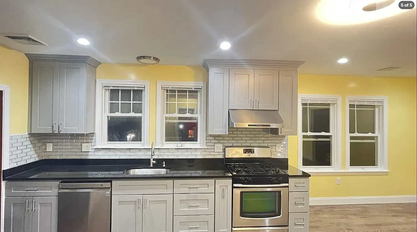 3 bed, 1200 sqft, $3,500 — Photo 4