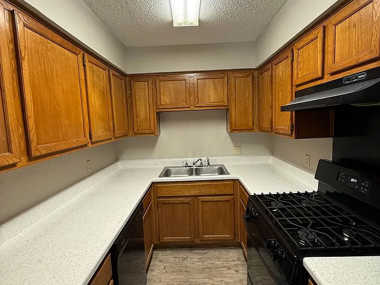 510 Willowbend Cv — Photo 20