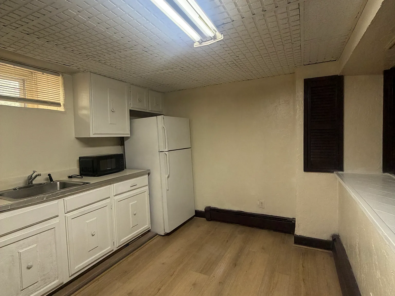 1 bed, 9999 sqft, $1,995 — Photo 3