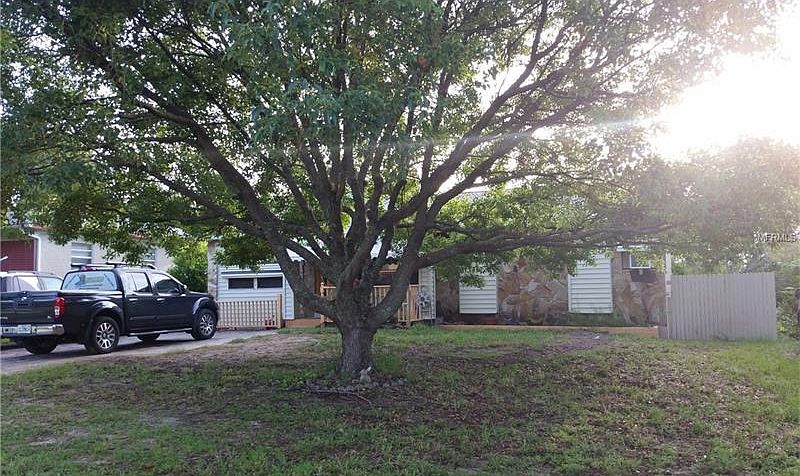 1st image of 1223 Lakeview Dr
