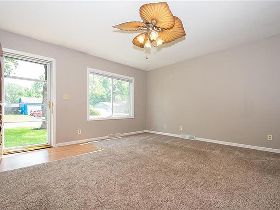 3rd image of 9202 W 100th St