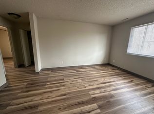 915 Boston Way APT 4, Coralville, IA 52241