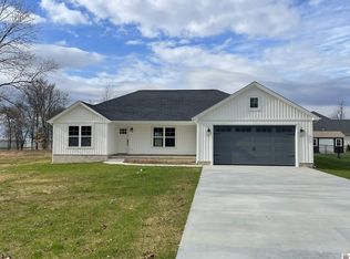 2117 Rob Mason Rd, Murray, KY 42071
