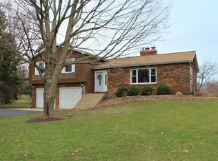 42W402 Keslinger Rd, Elburn, IL 60119