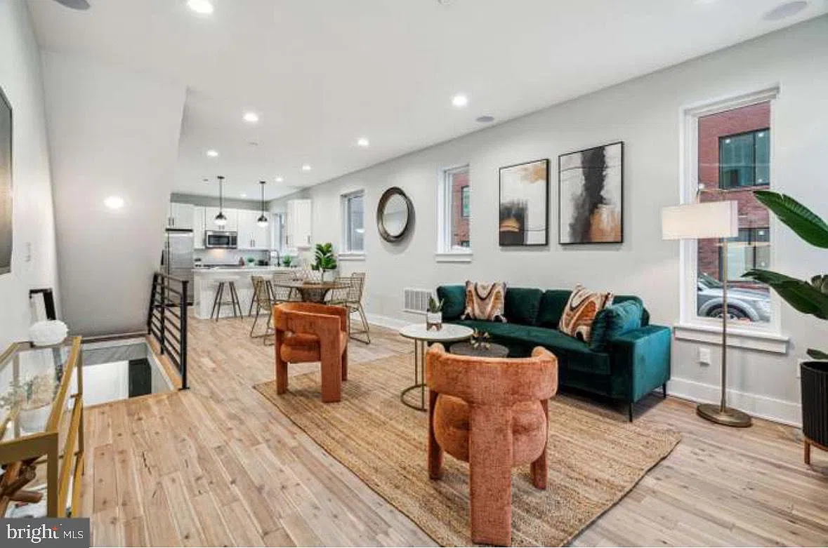 4 bed, 2200 sqft, $2,850 — Photo 1