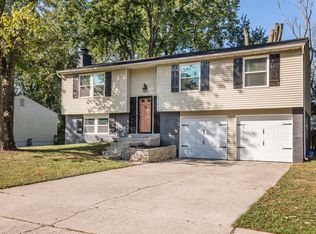 4622 Lunenburg Dr, Worthington Hills, KY 40245