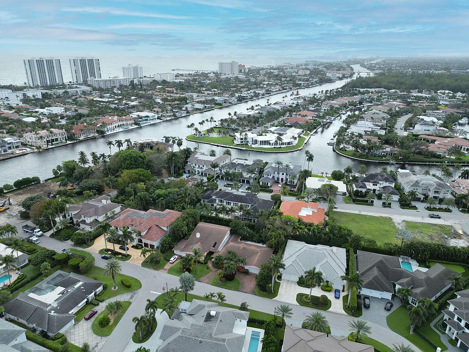 2nd image of 458 Areca Palm Road