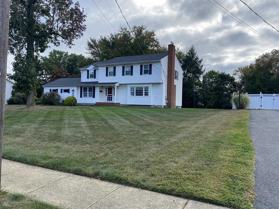 2nd image of 108 Lancaster Rd