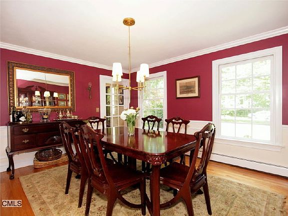 4th image of 93 Thurton Dr