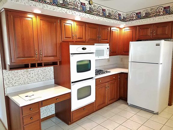 4th image of 59610 Longbow Dr