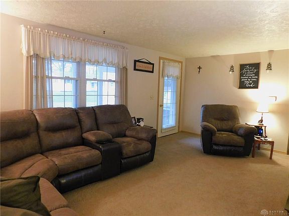 3rd image of 3631 S Creek Dr