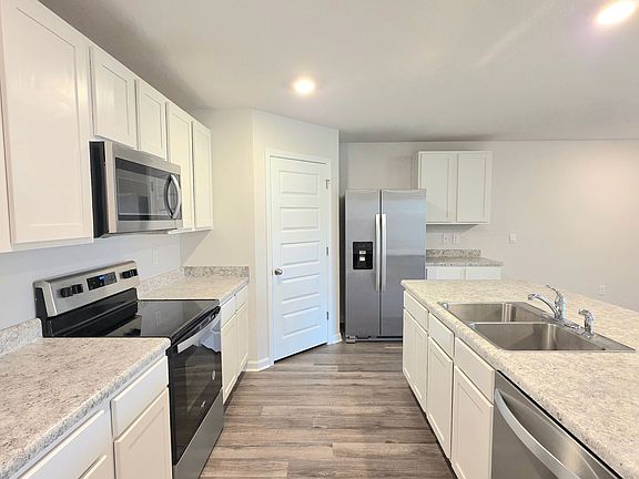 4th image of 4389 Tiger Oak Ct