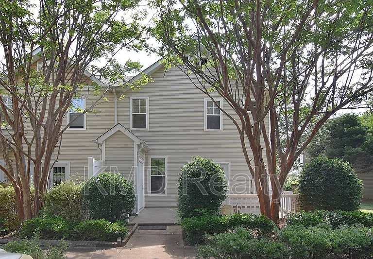11315 Dundarrach Ln — Photo 16