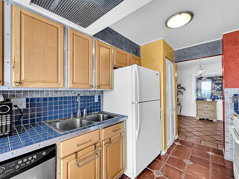 2841 N Ocean Blvd #1801 — Photo 11