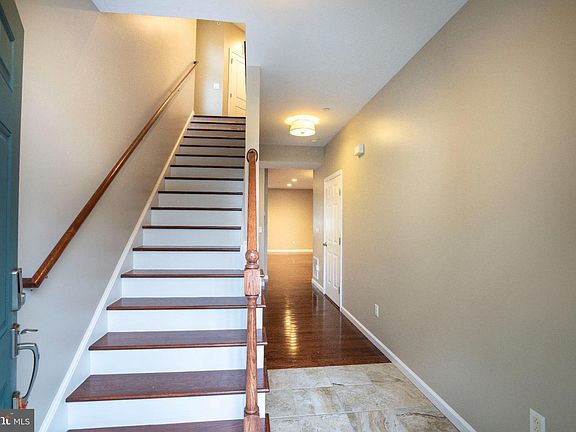 3rd image of 252 Wiltree Ct
