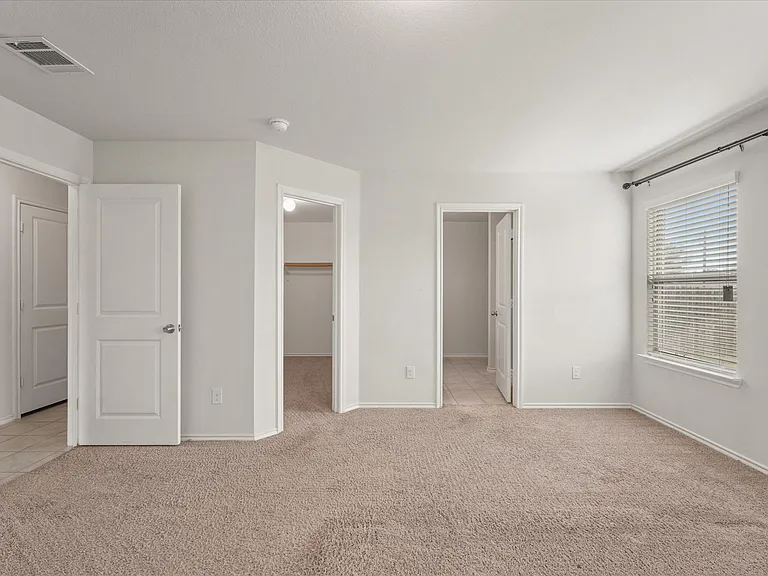 516 Clearlake Dr — Photo 18