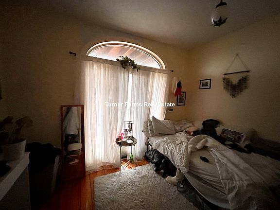 2nd image of 53 Lawn St #2R