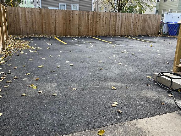 4th image of 38 Berkley St #2
